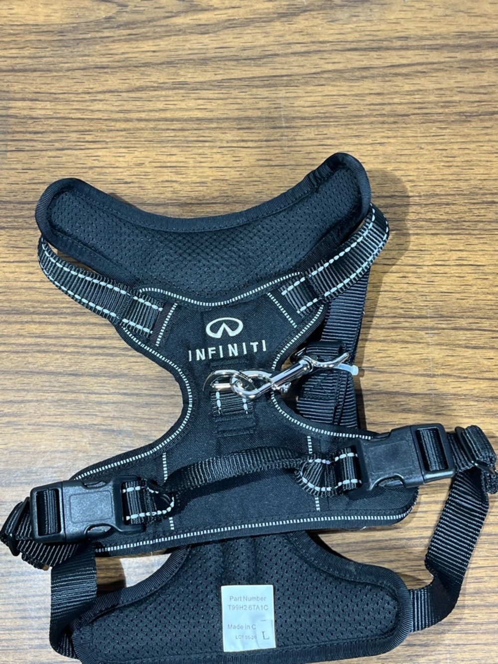 Infinity  Dog Car Safety Harness Black Size L  T99H26TA1C